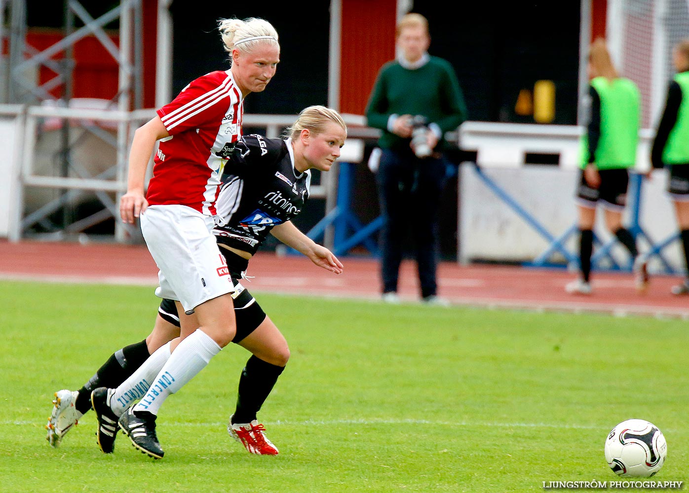 Skövde KIK-Sils IF 0-0,dam,Södermalms IP,Skövde,Sverige,Fotboll,,2014,91149