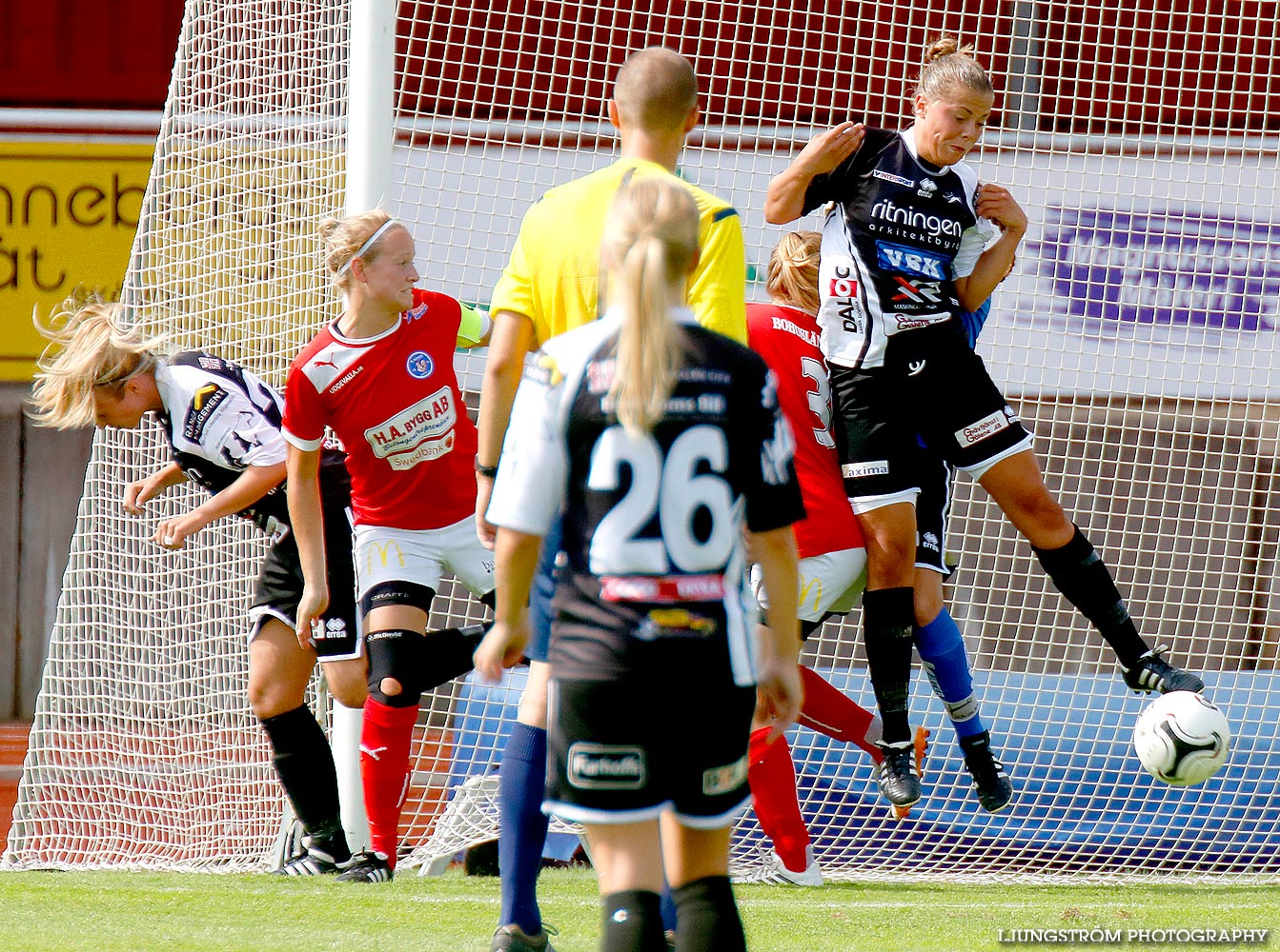 Skövde KIK-IK Rössö Uddevalla 4-0,dam,Södermalms IP,Skövde,Sverige,Fotboll,,2014,91354