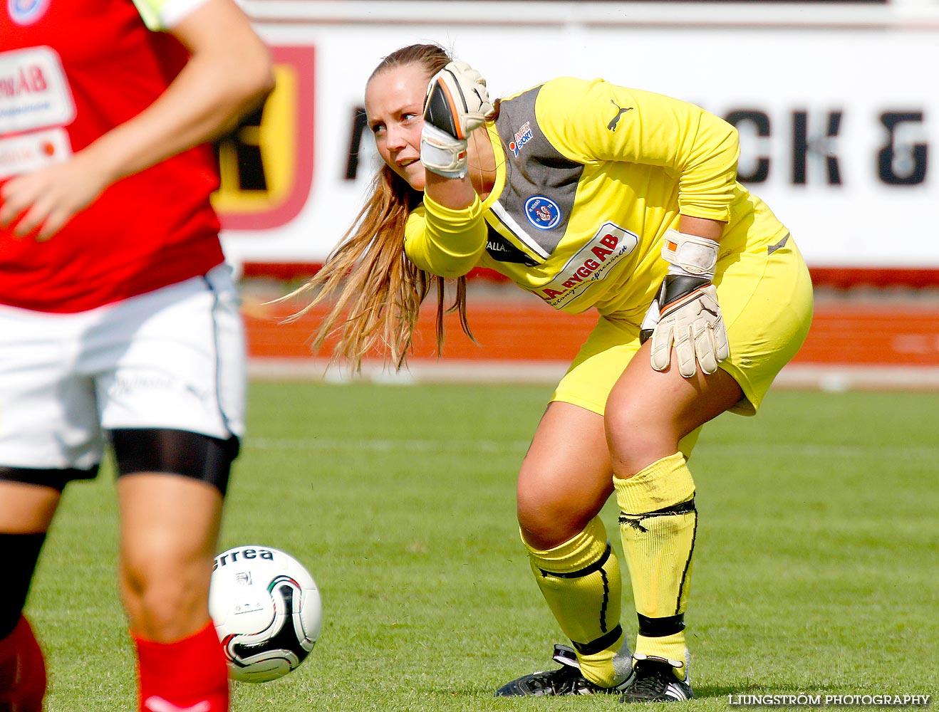 Skövde KIK-IK Rössö Uddevalla 4-0,dam,Södermalms IP,Skövde,Sverige,Fotboll,,2014,91356