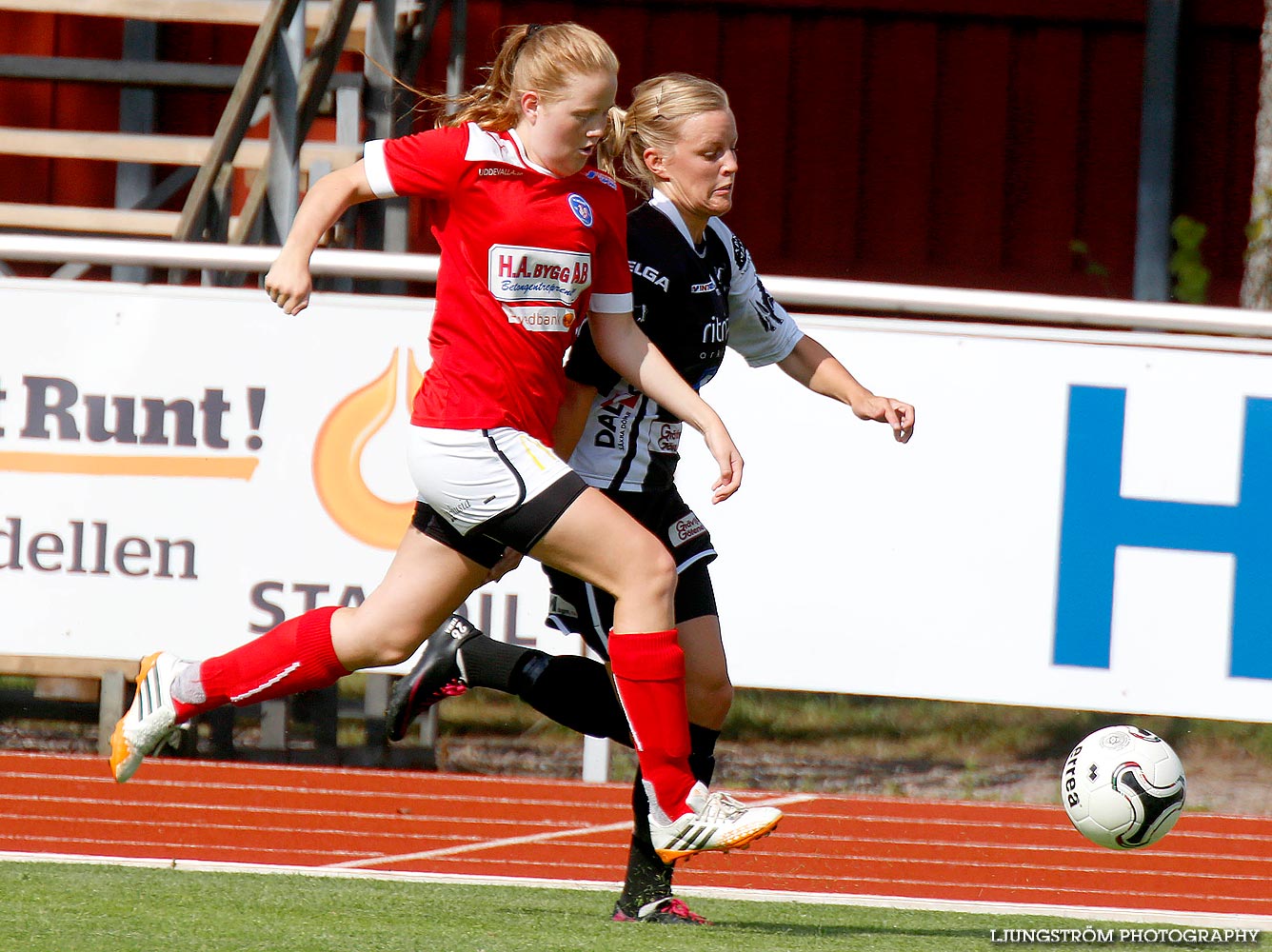 Skövde KIK-IK Rössö Uddevalla 4-0,dam,Södermalms IP,Skövde,Sverige,Fotboll,,2014,91358