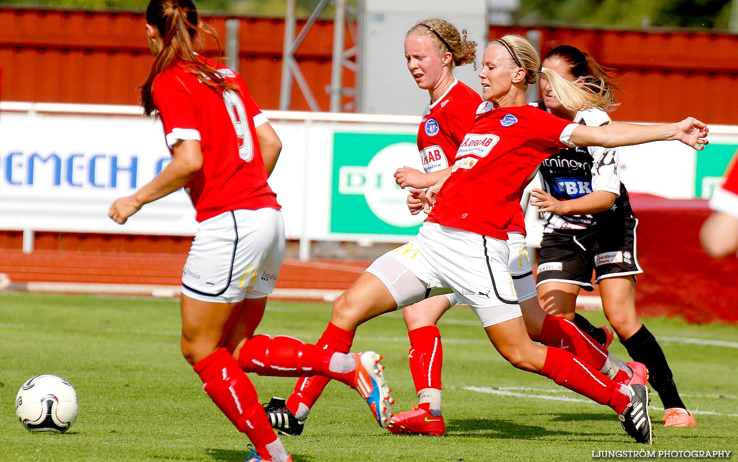 Skövde KIK-IK Rössö Uddevalla 4-0,dam,Södermalms IP,Skövde,Sverige,Fotboll,,2014,91369