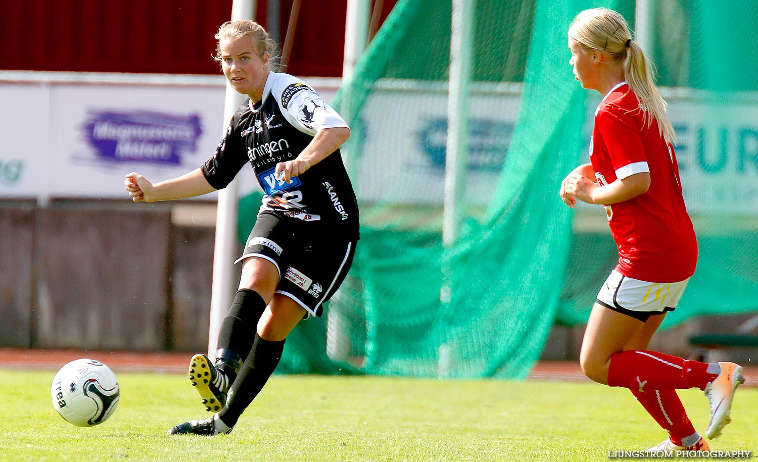 Skövde KIK-IK Rössö Uddevalla 4-0,dam,Södermalms IP,Skövde,Sverige,Fotboll,,2014,91386