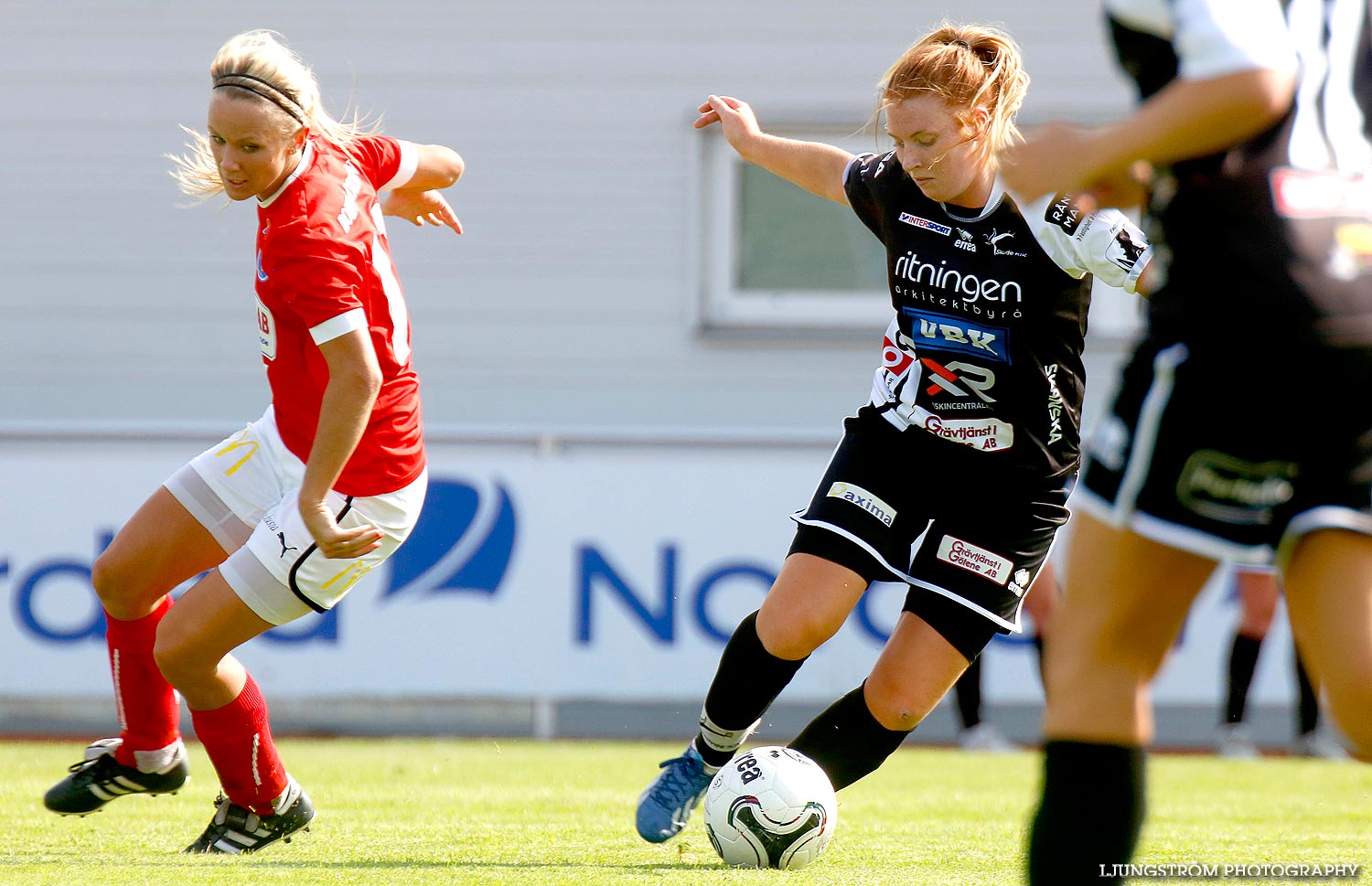 Skövde KIK-IK Rössö Uddevalla 4-0,dam,Södermalms IP,Skövde,Sverige,Fotboll,,2014,91471