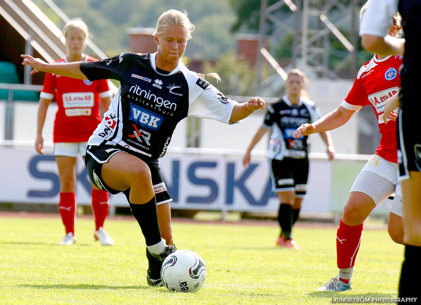 Skövde KIK-IK Rössö Uddevalla 4-0,dam,Södermalms IP,Skövde,Sverige,Fotboll,,2014,91481
