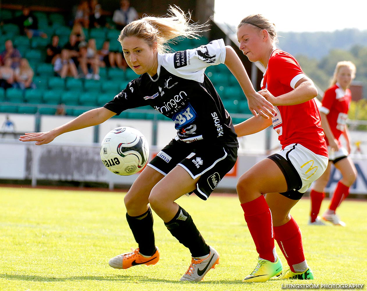 Skövde KIK-IK Rössö Uddevalla 4-0,dam,Södermalms IP,Skövde,Sverige,Fotboll,,2014,91512