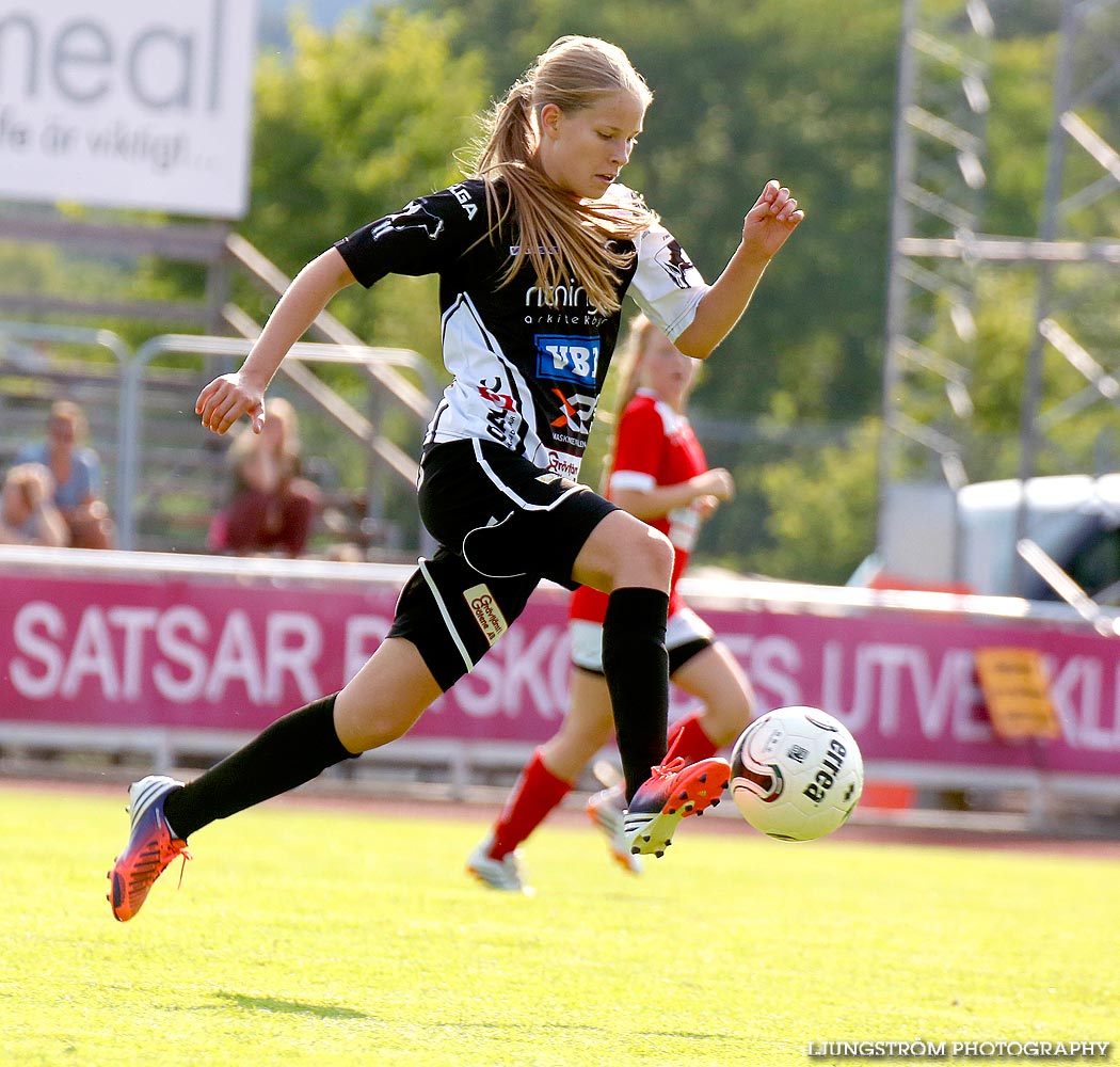 Skövde KIK-IK Rössö Uddevalla 4-0,dam,Södermalms IP,Skövde,Sverige,Fotboll,,2014,91525