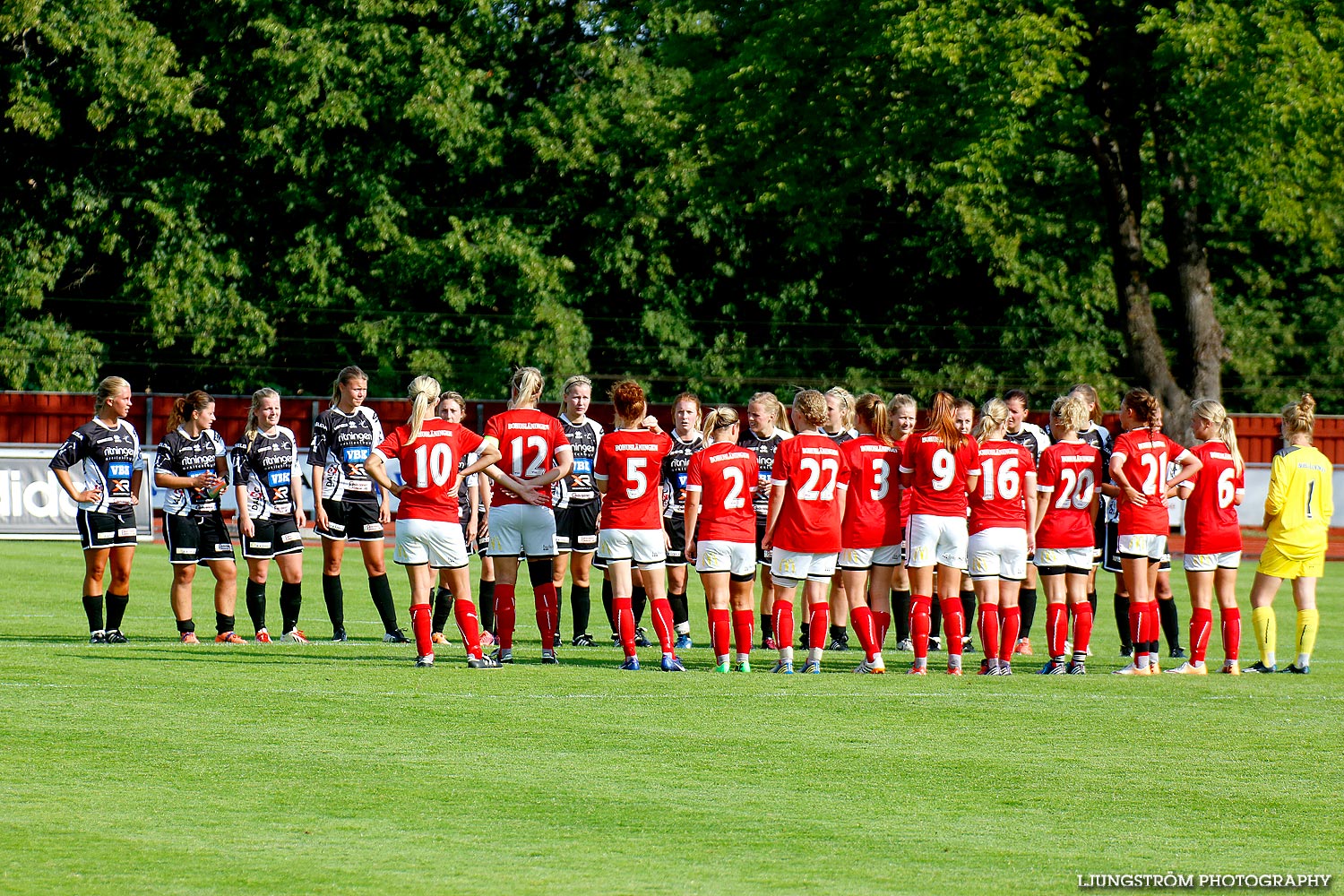 Skövde KIK-IK Rössö Uddevalla 4-0,dam,Södermalms IP,Skövde,Sverige,Fotboll,,2014,91531