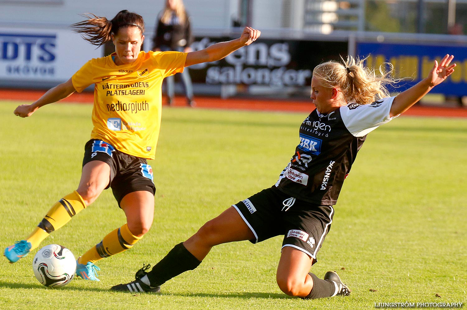 Svenska Cupen Skövde KIK-Mariebo IK 1-2,dam,Södermalms IP,Skövde,Sverige,Fotboll,,2014,91753