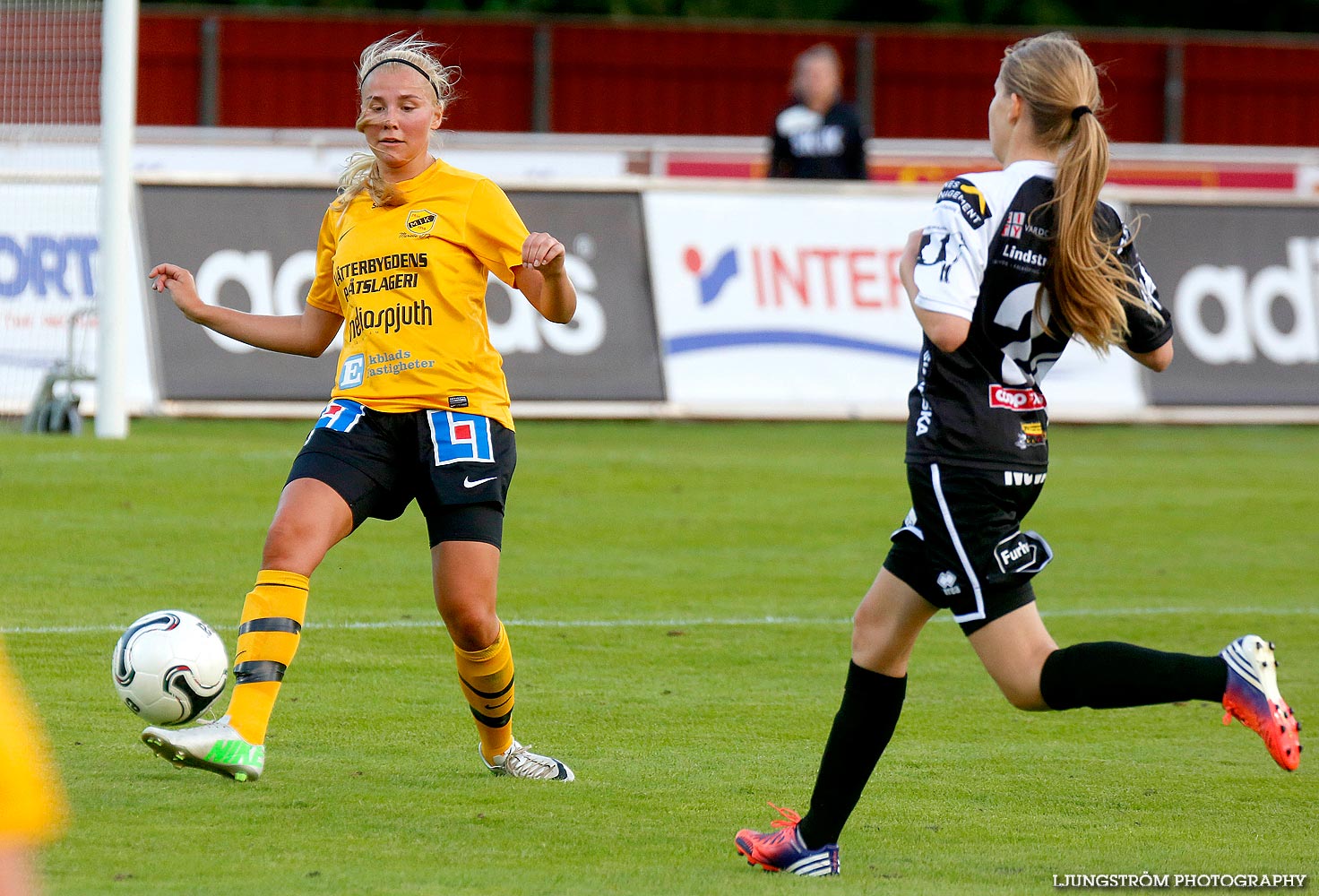 Svenska Cupen Skövde KIK-Mariebo IK 1-2,dam,Södermalms IP,Skövde,Sverige,Fotboll,,2014,91789