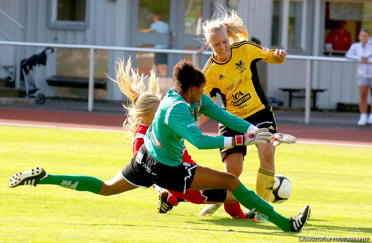 Falköpings KIK-Vara SK 1-3,dam,Odenplan,Falköping,Sverige,Fotboll,,2014,129453