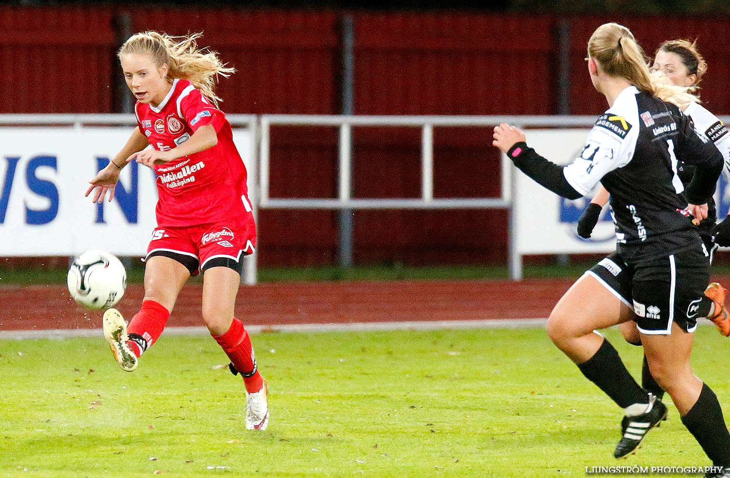 Skövde KIK-Falköpings KIK 3-1,dam,Södermalms IP,Skövde,Sverige,Fotboll,,2014,94102