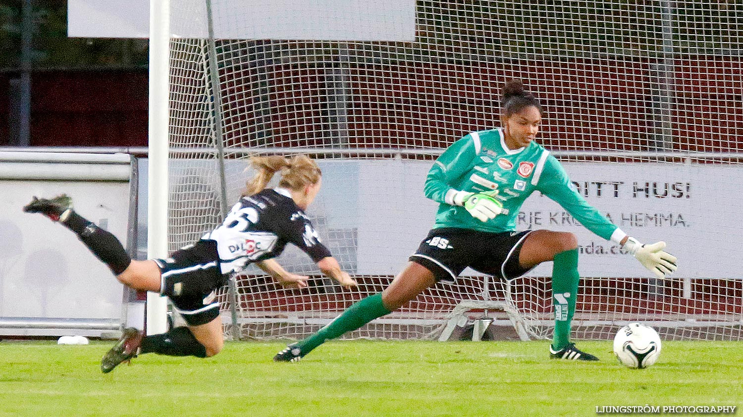 Skövde KIK-Falköpings KIK 3-1,dam,Södermalms IP,Skövde,Sverige,Fotboll,,2014,94106