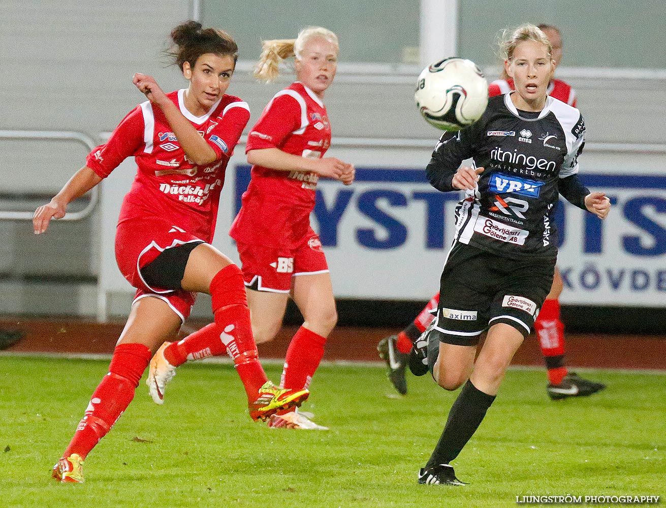 Skövde KIK-Falköpings KIK 3-1,dam,Södermalms IP,Skövde,Sverige,Fotboll,,2014,94160