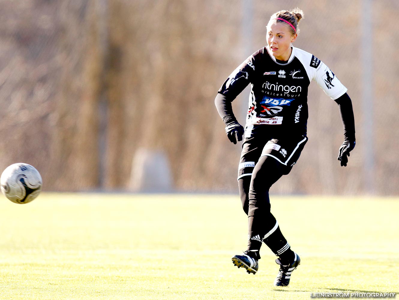 Träningsmatch Skövde KIK-IFK Örby 2-0,dam,Södermalms IP,Skövde,Sverige,Fotboll,,2015,107343