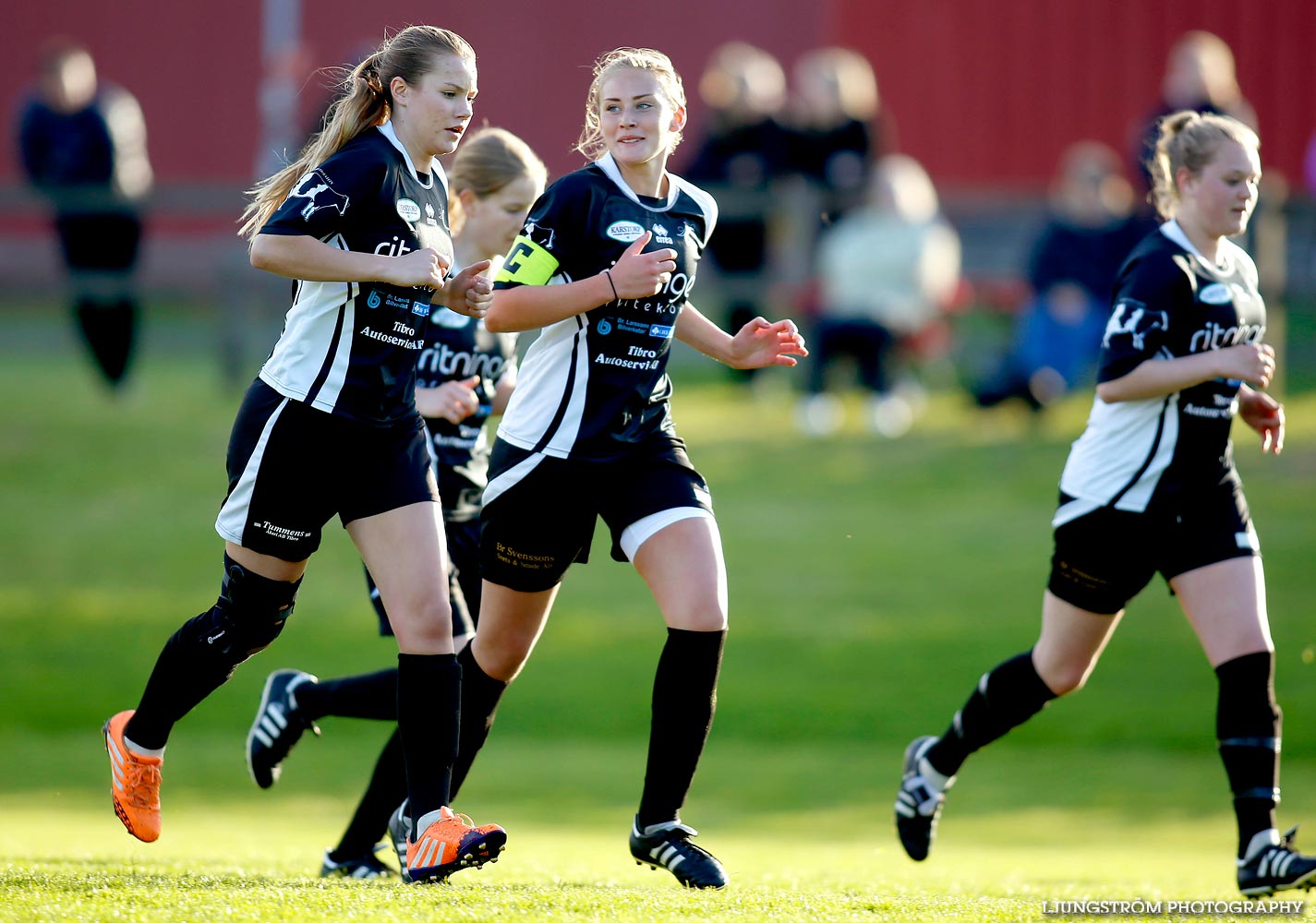 Skövde KIK U-Ulvåkers IF U 2-2,dam,Lillegårdens IP,Skövde,Sverige,Fotboll,,2015,117244