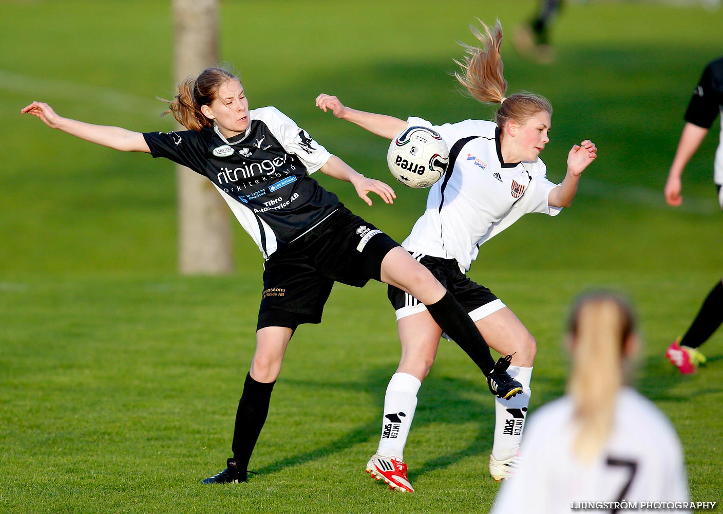 Skövde KIK U-Ulvåkers IF U 2-2,dam,Lillegårdens IP,Skövde,Sverige,Fotboll,,2015,117306