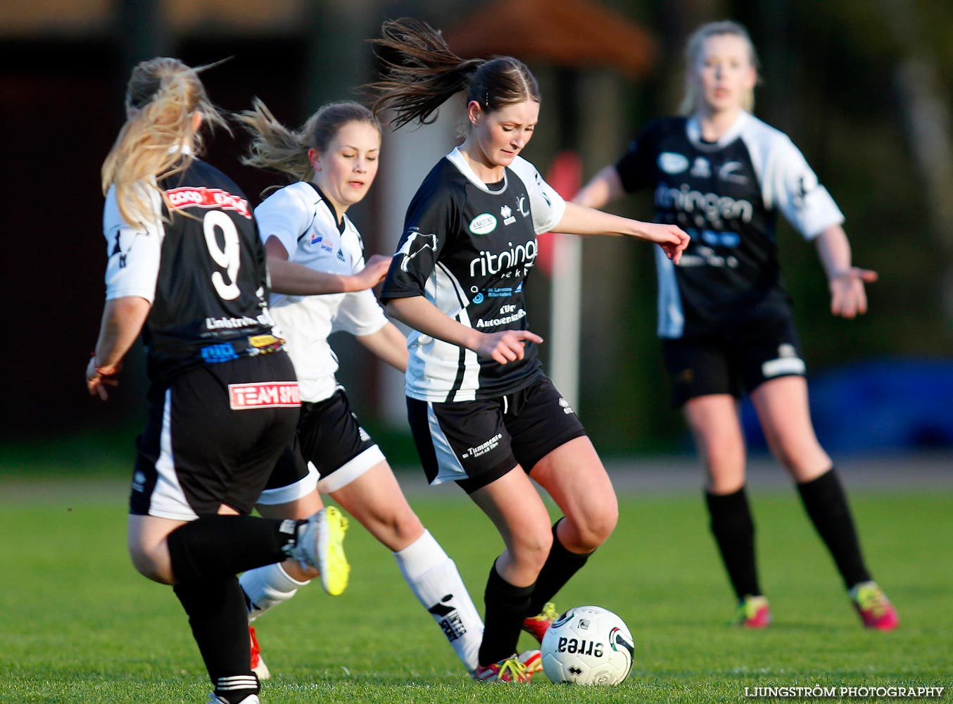 Skövde KIK U-Ulvåkers IF U 2-2,dam,Lillegårdens IP,Skövde,Sverige,Fotboll,,2015,117308