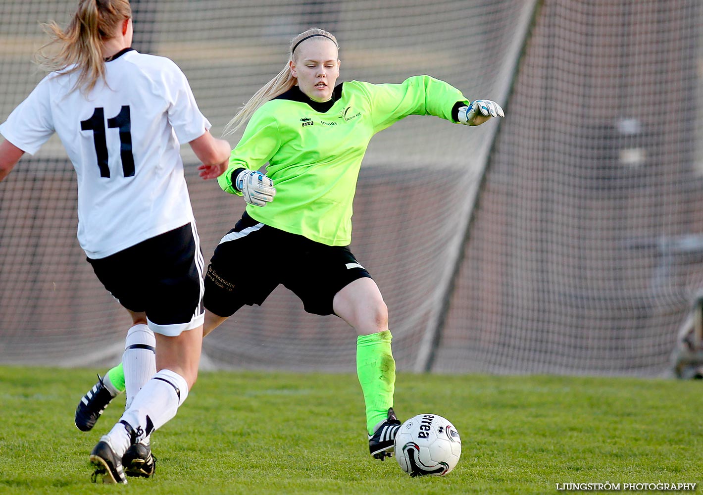 Skövde KIK U-Ulvåkers IF U 2-2,dam,Lillegårdens IP,Skövde,Sverige,Fotboll,,2015,117391