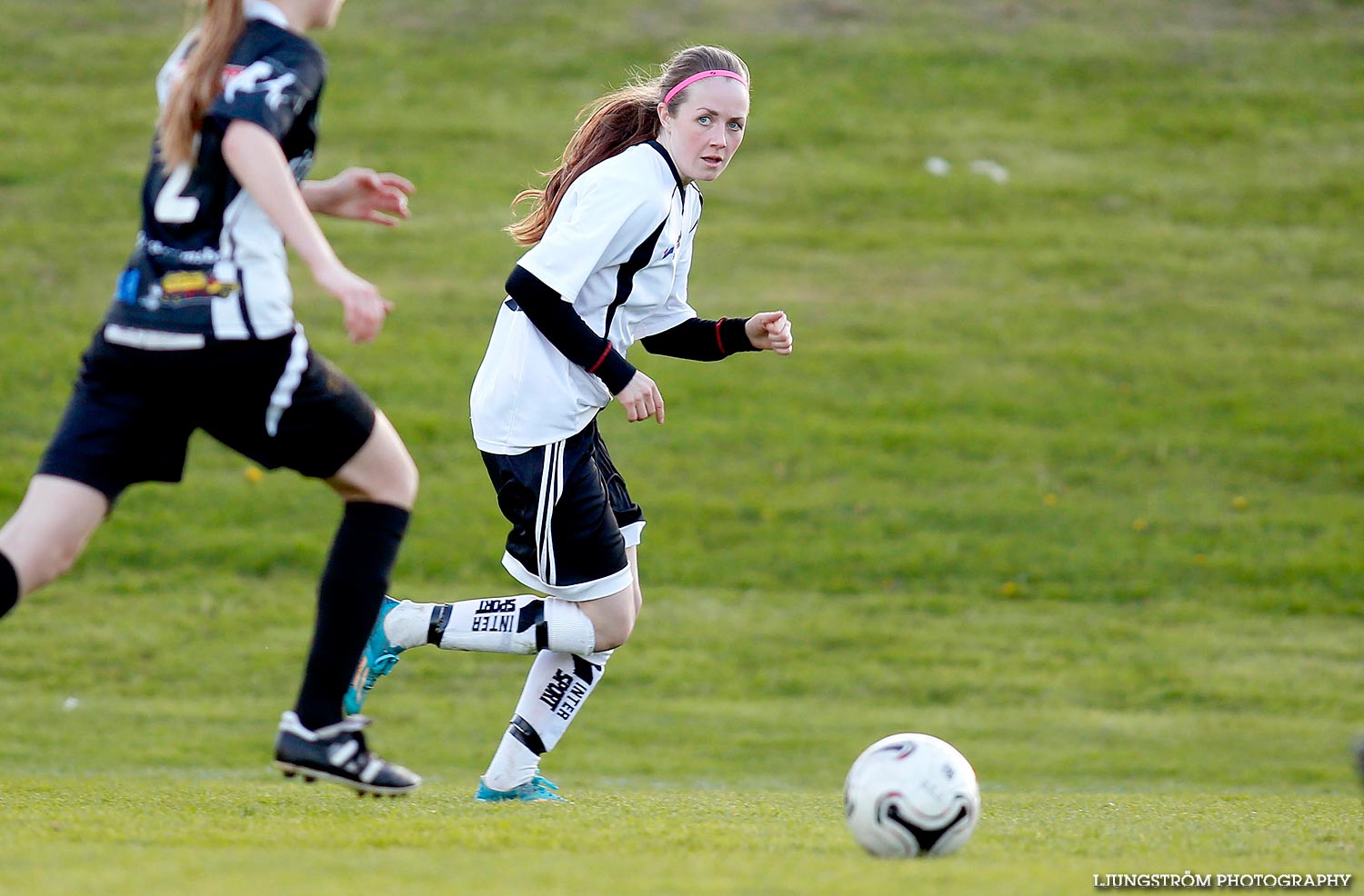 Skövde KIK U-Ulvåkers IF U 2-2,dam,Lillegårdens IP,Skövde,Sverige,Fotboll,,2015,117406