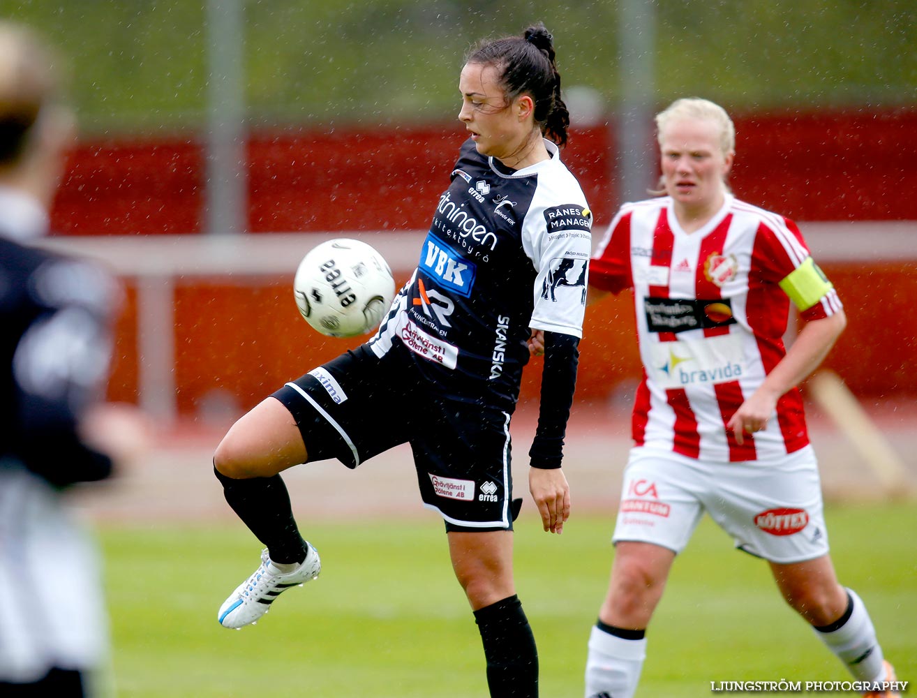 Skövde KIK-Sils IF 3-1,dam,Södermalms IP,Skövde,Sverige,Fotboll,,2015,117428