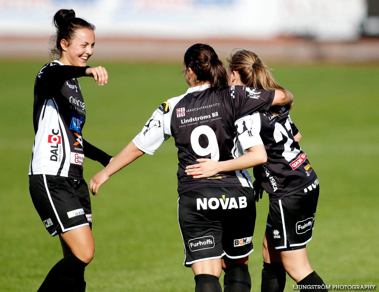 Skövde KIK-IFK Skoghall 4-2,dam,Södermalms IP,Skövde,Sverige,Fotboll,,2015,118950