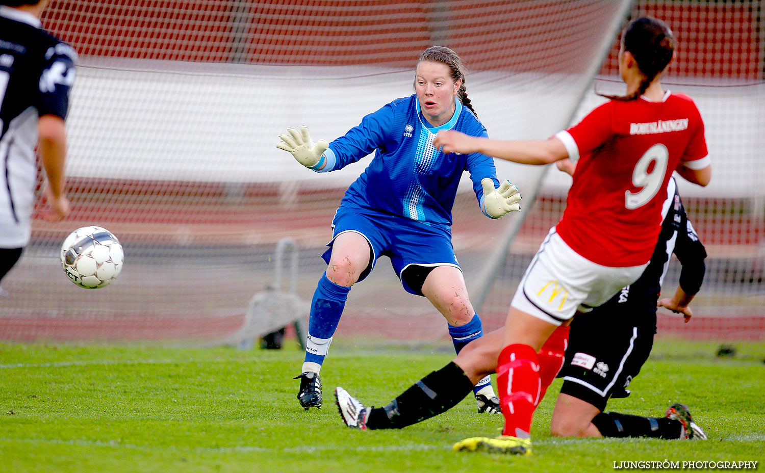 Skövde KIK-IK Rössö Uddevalla 0-6,dam,Södermalms IP,Skövde,Sverige,Fotboll,,2015,127232