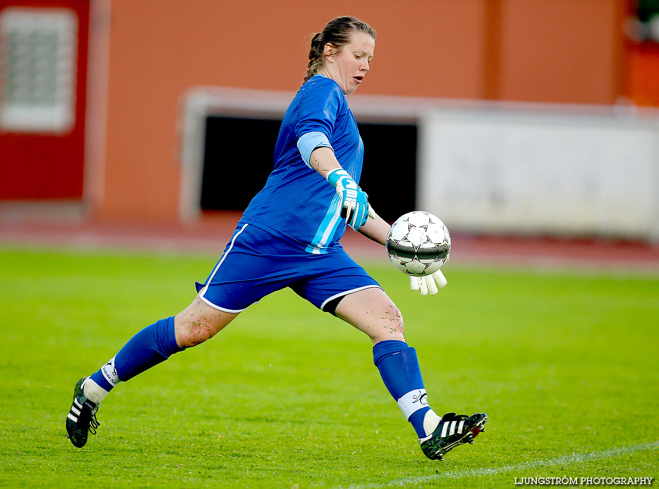 Skövde KIK-IK Rössö Uddevalla 0-6,dam,Södermalms IP,Skövde,Sverige,Fotboll,,2015,127247