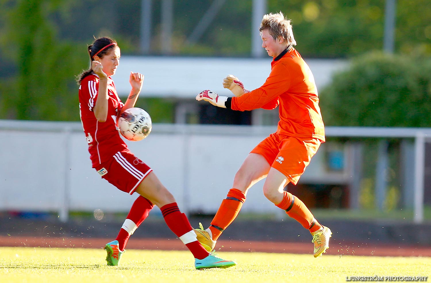 Skövde KIK-Rävåsens IK 2-4,dam,Södermalms IP,Skövde,Sverige,Fotboll,,2015,119914