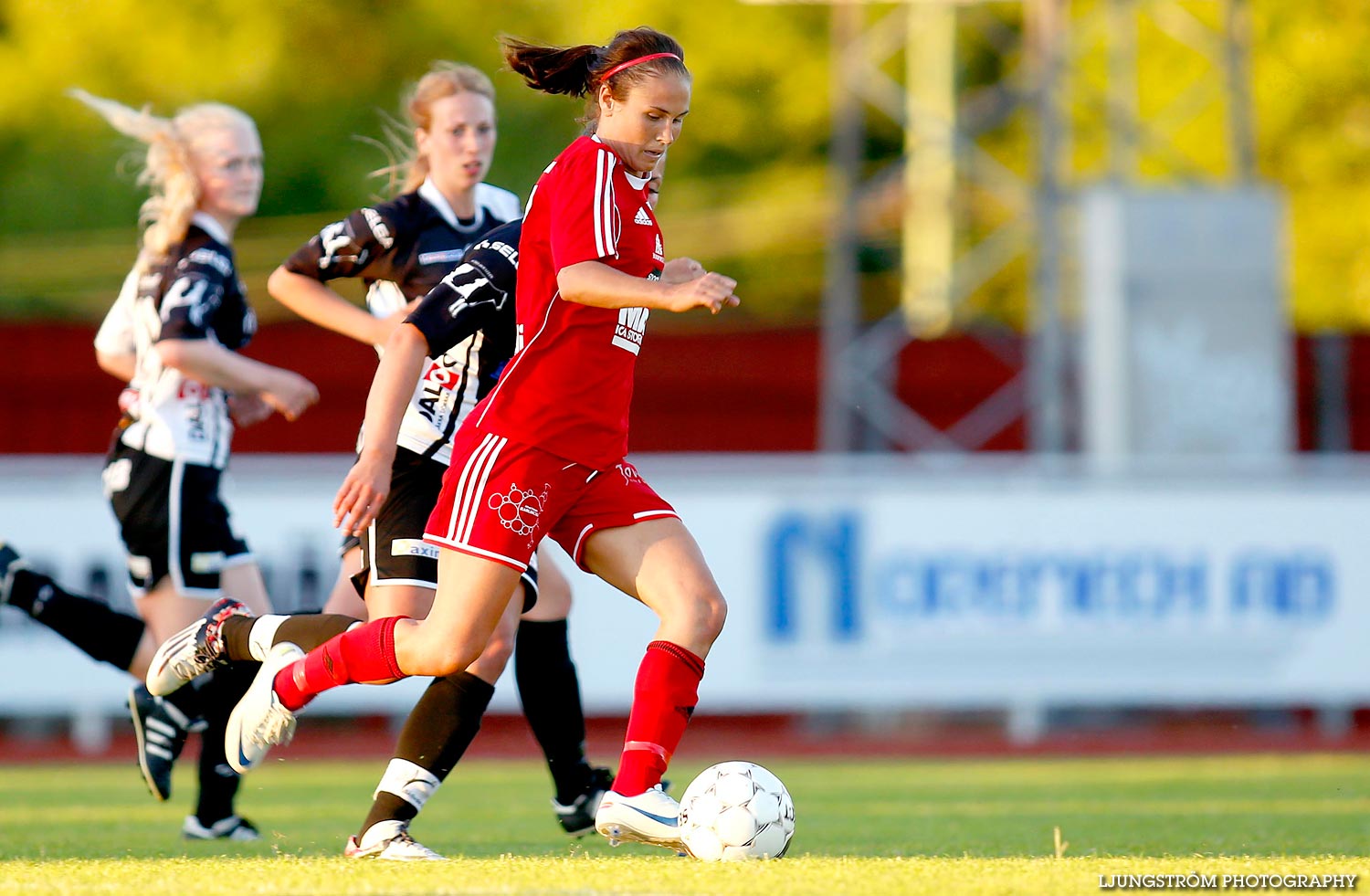 Skövde KIK-Rävåsens IK 2-4,dam,Södermalms IP,Skövde,Sverige,Fotboll,,2015,120015