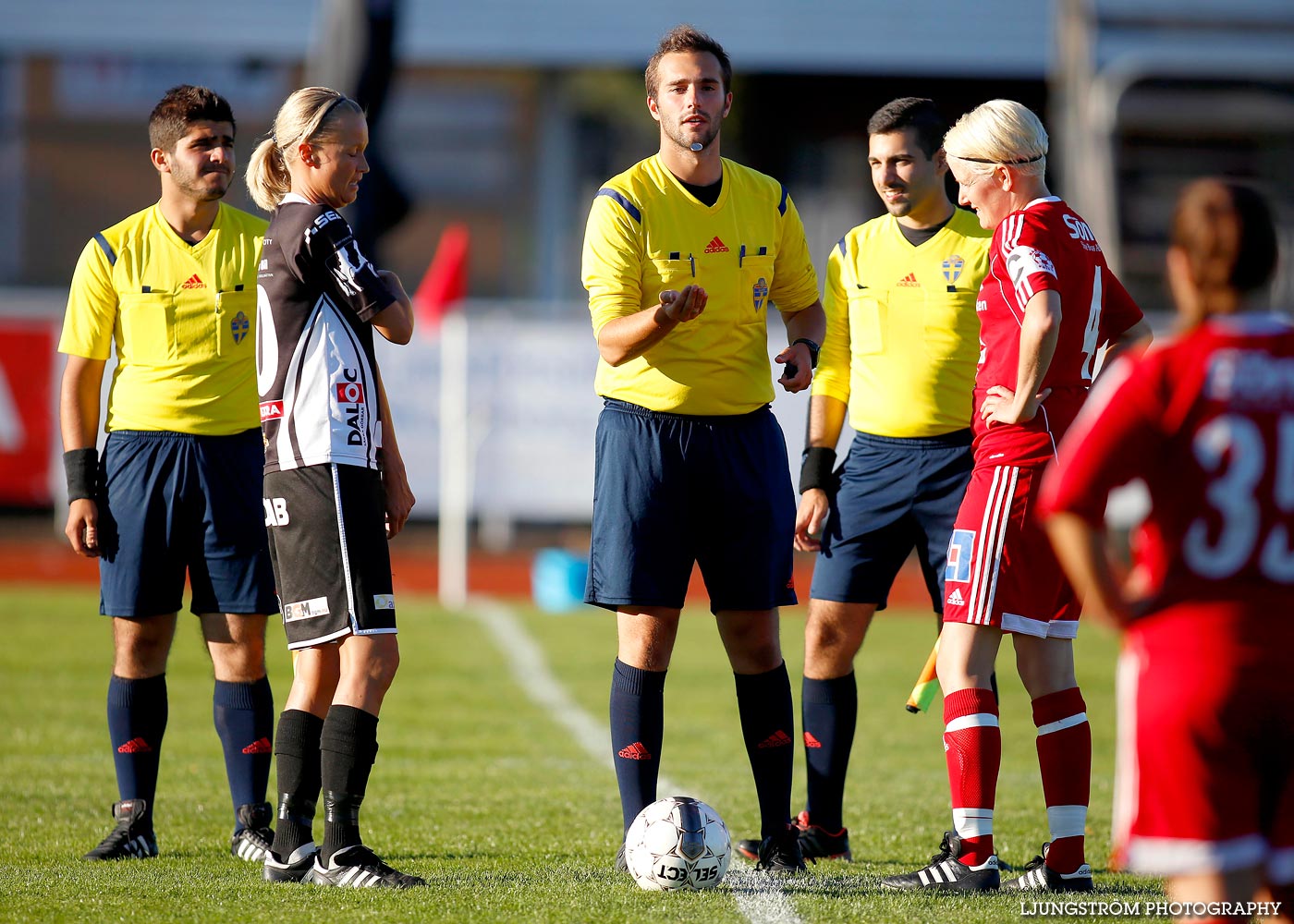 Skövde KIK-Mariestads BoIS FF 5-1,dam,Södermalms IP,Skövde,Sverige,Fotboll,,2015,121681