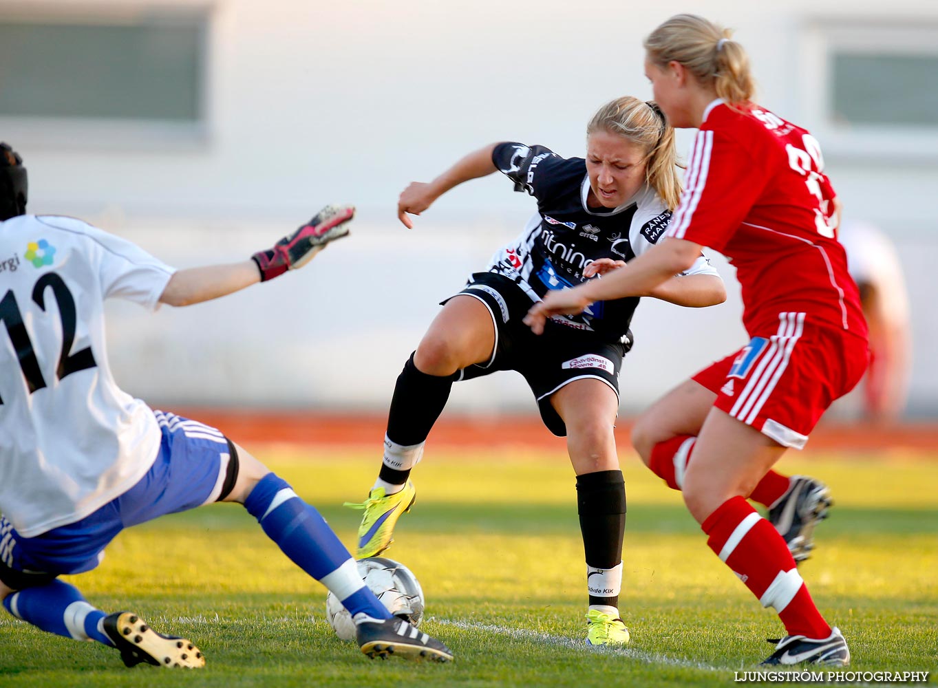 Skövde KIK-Mariestads BoIS FF 5-1,dam,Södermalms IP,Skövde,Sverige,Fotboll,,2015,121843