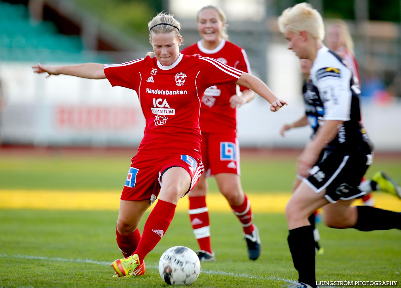 Skövde KIK-Mariestads BoIS FF 5-1,dam,Södermalms IP,Skövde,Sverige,Fotboll,,2015,121849