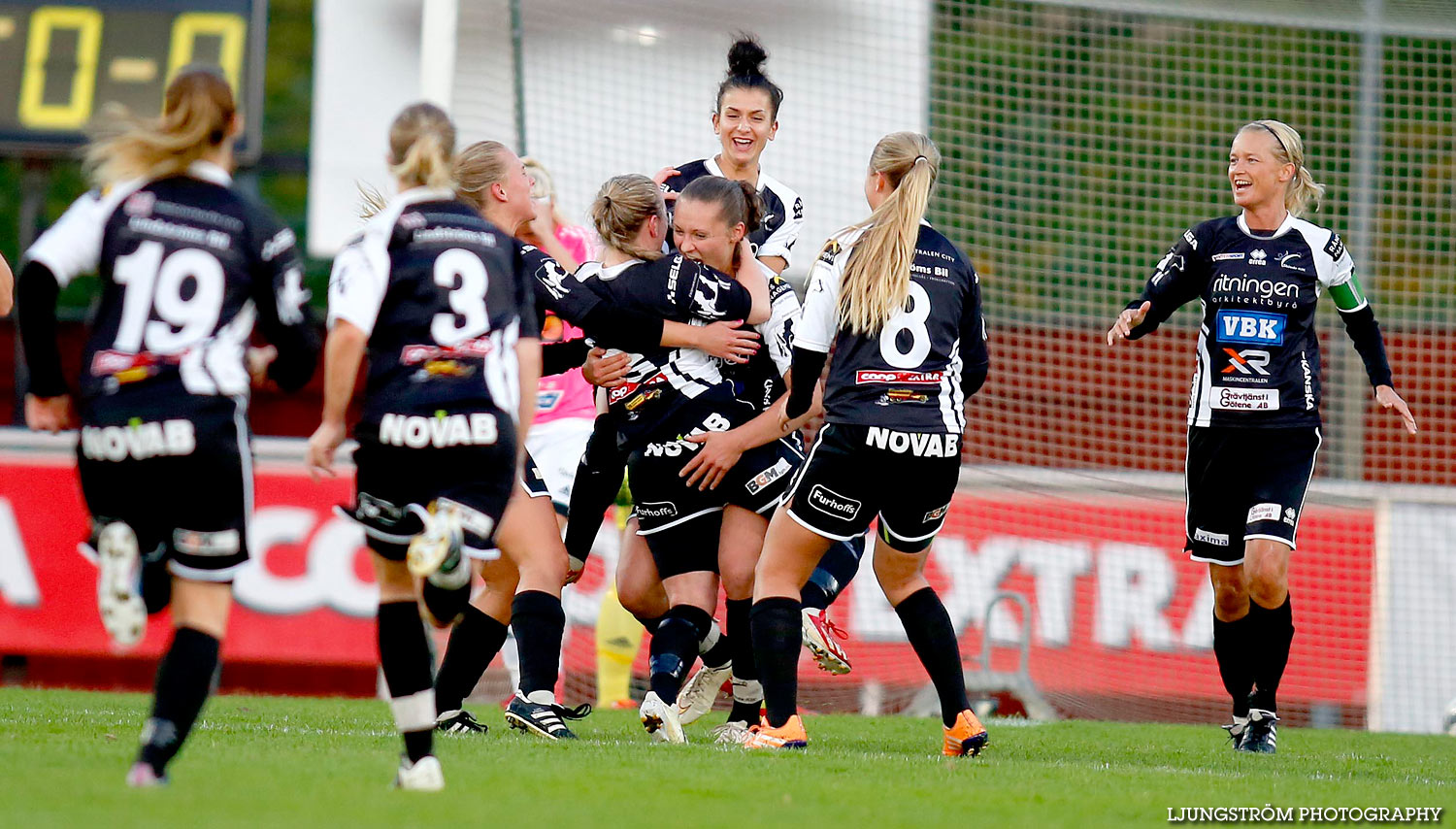 DM 1/2-final Skövde KIK-Lidköpings FK 3-4,dam,Södermalms IP,Skövde,Sverige,Fotboll,,2015,122467