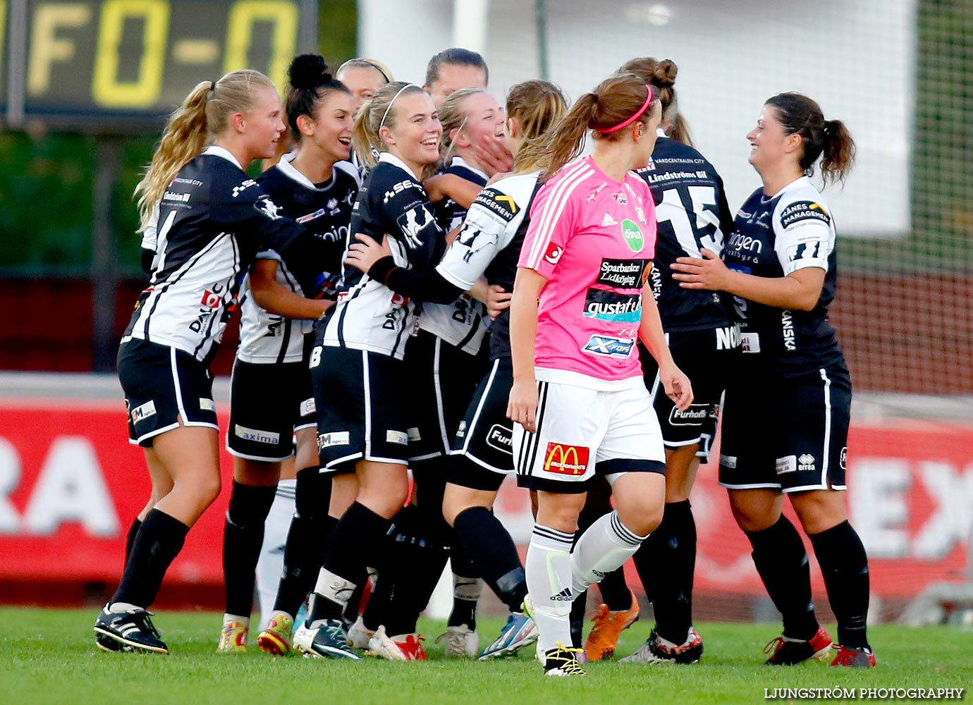 DM 1/2-final Skövde KIK-Lidköpings FK 3-4,dam,Södermalms IP,Skövde,Sverige,Fotboll,,2015,122469