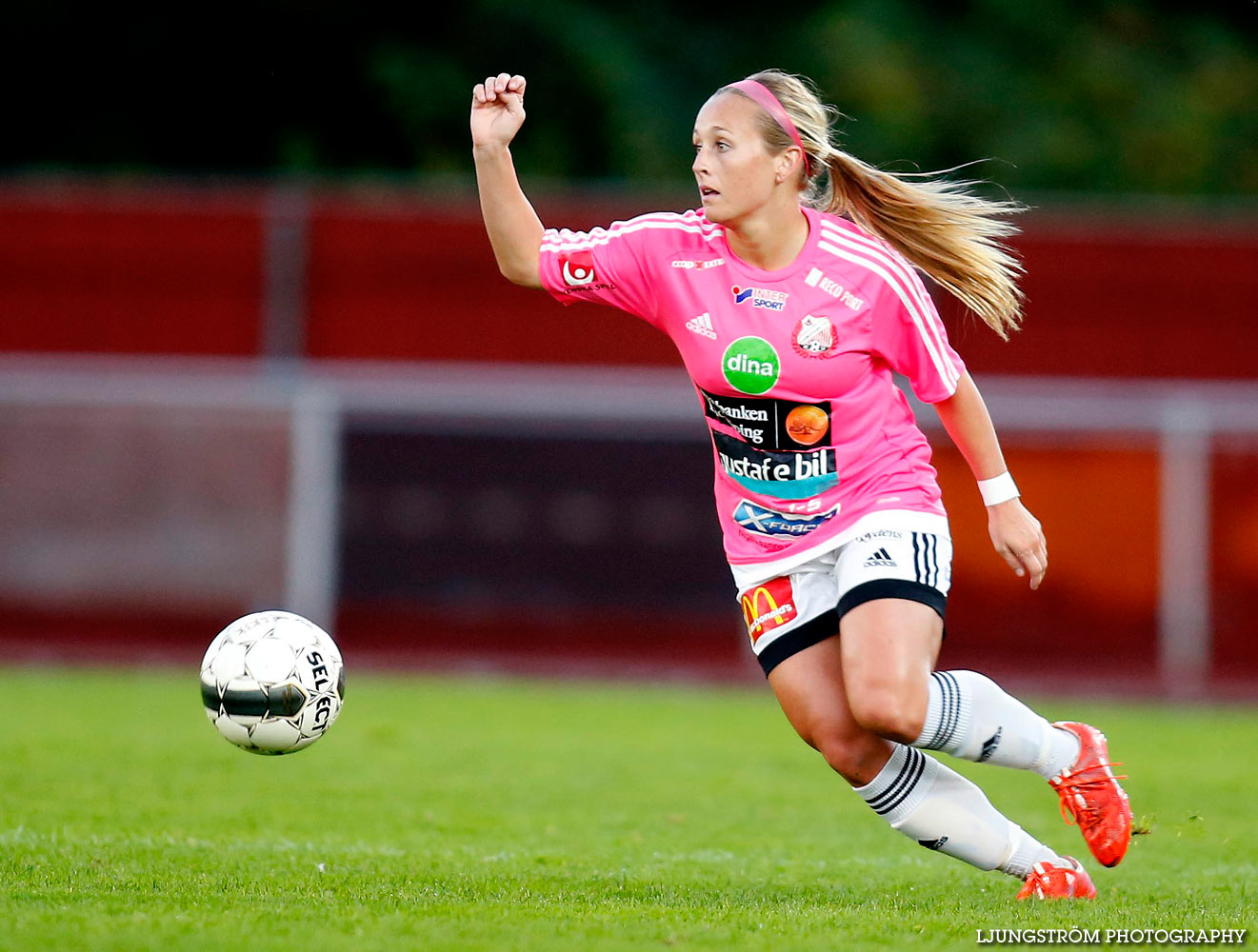 DM 1/2-final Skövde KIK-Lidköpings FK 3-4,dam,Södermalms IP,Skövde,Sverige,Fotboll,,2015,122493