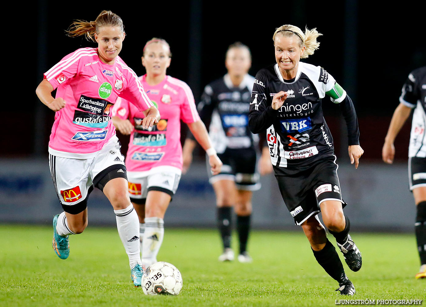 DM 1/2-final Skövde KIK-Lidköpings FK 3-4,dam,Södermalms IP,Skövde,Sverige,Fotboll,,2015,122576