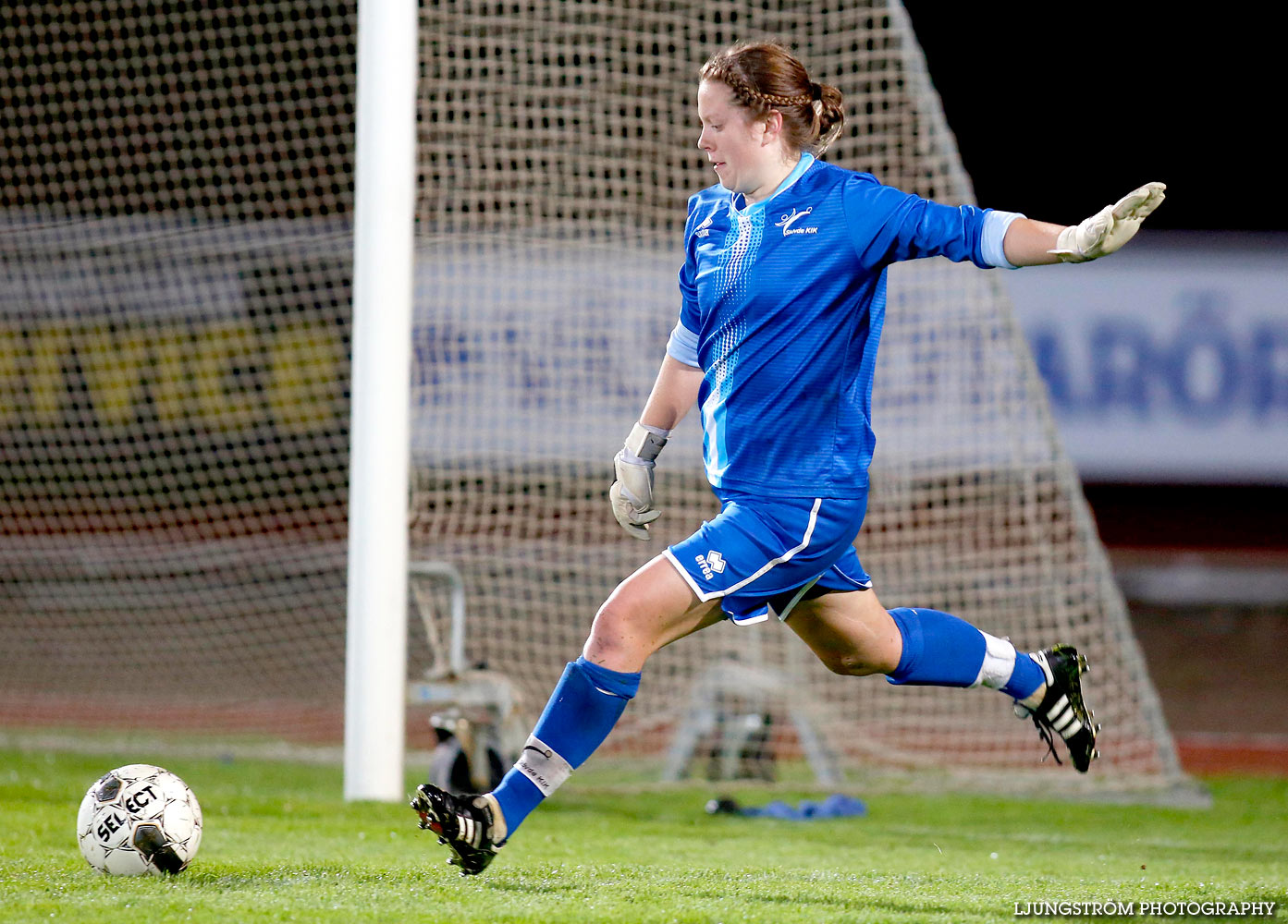 DM 1/2-final Skövde KIK-Lidköpings FK 3-4,dam,Södermalms IP,Skövde,Sverige,Fotboll,,2015,122581