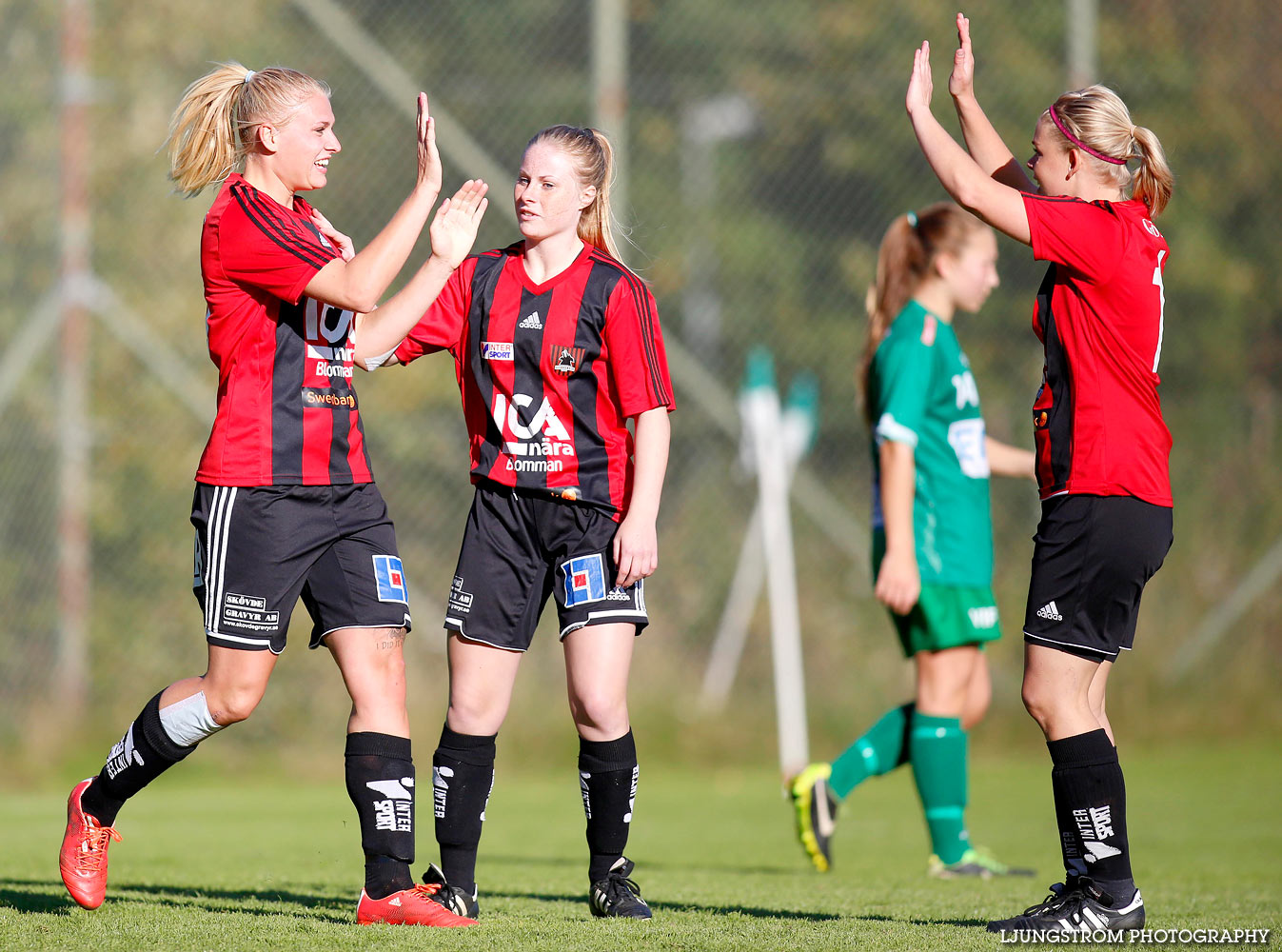 Våmbs IF-Ulvåkers IF 3-2,dam,Claesborgs IP,Skövde,Sverige,Fotboll,,2015,122381