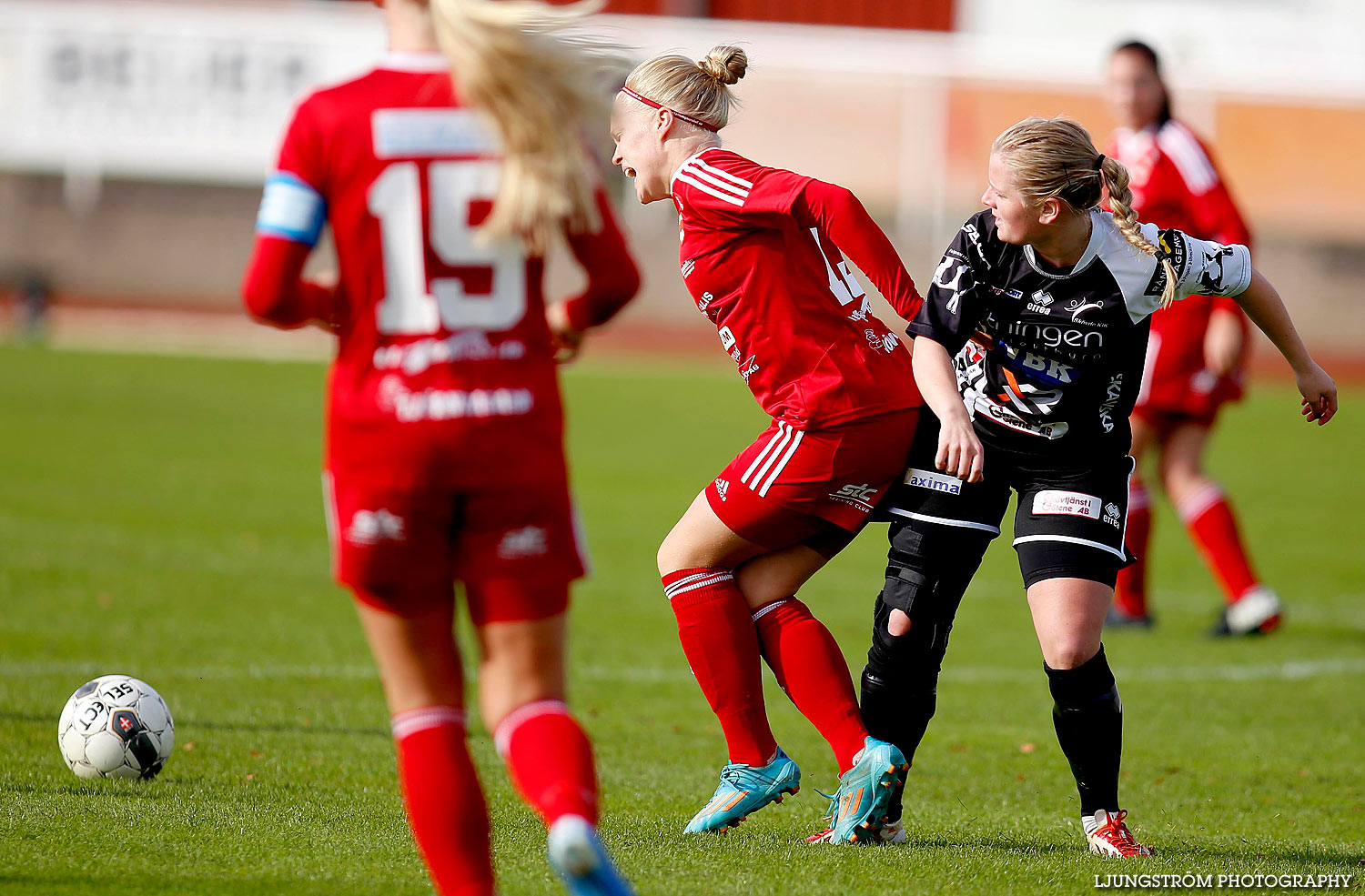 Skövde KIK-Stenungsunds IF 1-1,dam,Södermalms IP,Skövde,Sverige,Fotboll,,2015,129891