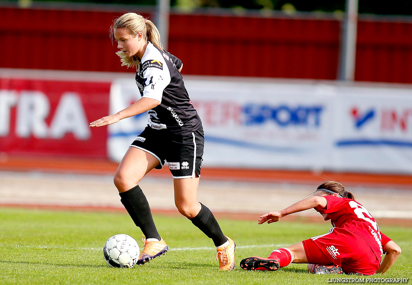 Skövde KIK-Stenungsunds IF 1-1,dam,Södermalms IP,Skövde,Sverige,Fotboll,,2015,129910