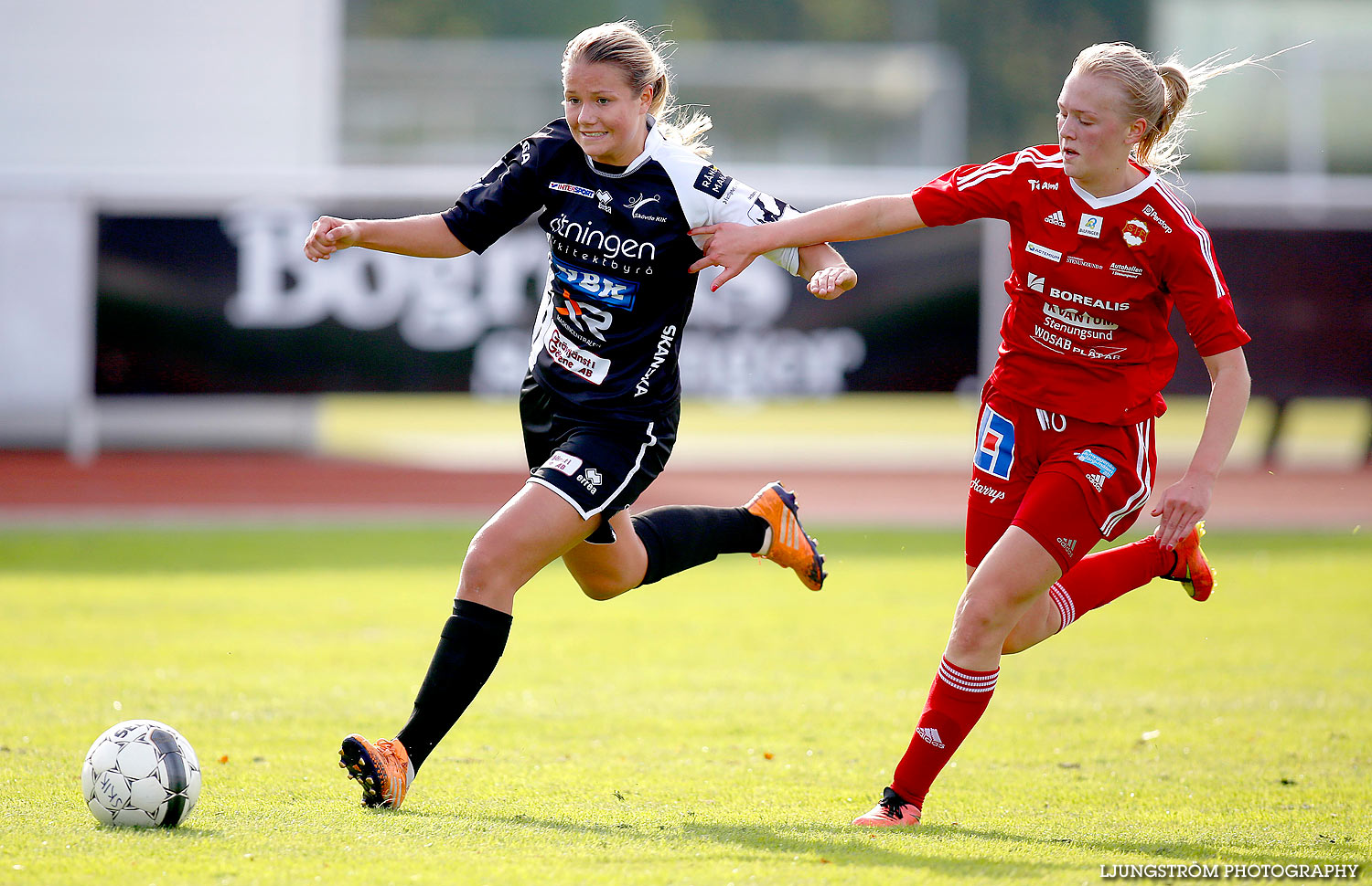 Skövde KIK-Stenungsunds IF 1-1,dam,Södermalms IP,Skövde,Sverige,Fotboll,,2015,129949