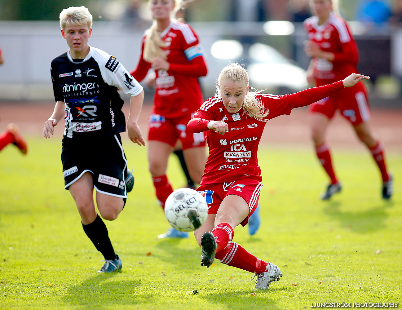 Skövde KIK-Stenungsunds IF 1-1,dam,Södermalms IP,Skövde,Sverige,Fotboll,,2015,130000