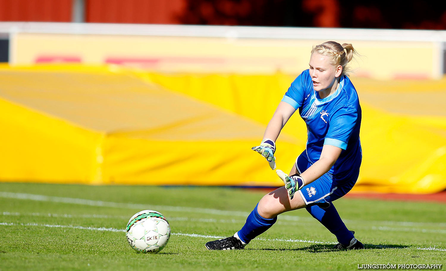 Skövde KIK-Stenungsunds IF 2-0,dam,Södermalms IP,Skövde,Sverige,Fotboll,,2016,139371