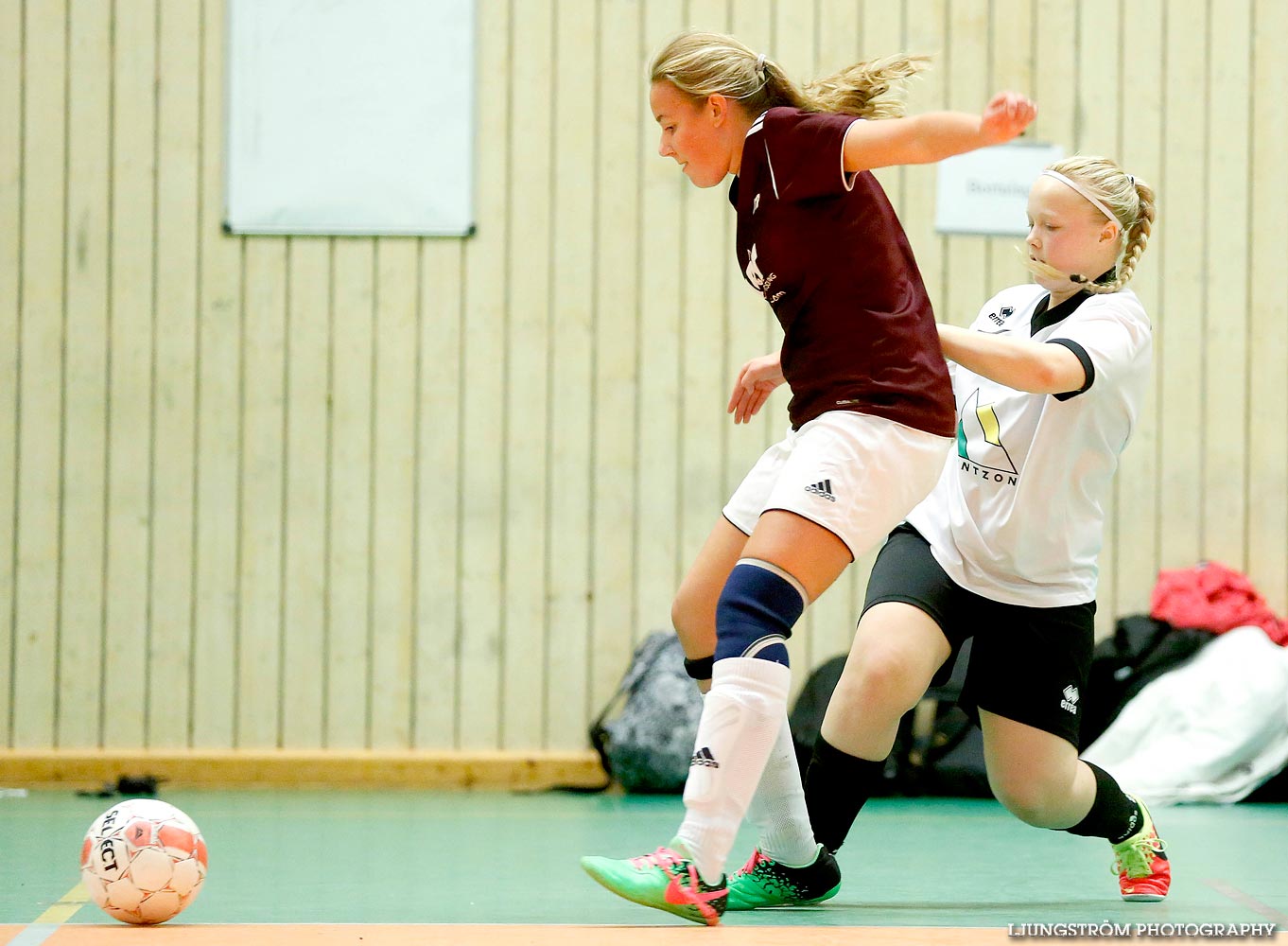 Oden Cup F16 Skövde KIK vit-ÅsarpTrädet Redväg 0-1,dam,Frejahallen,Falköping,Sverige,Futsal,,2014,96170