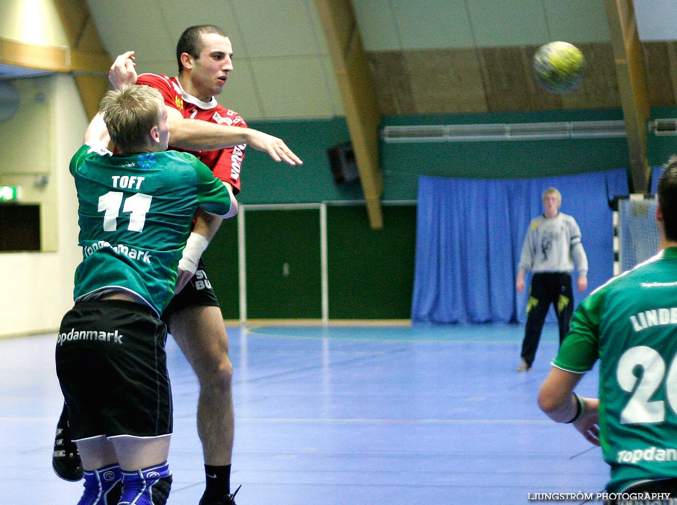 Knistad Cup IFK Ystad-Viborg HK 35-33,herr,Skövde Idrottshall,Skövde,Sverige,Handboll,,2006,6625