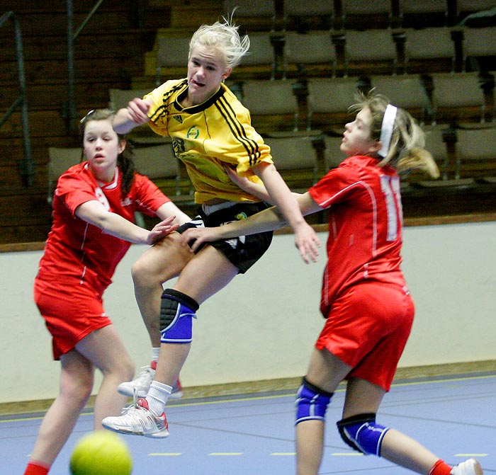 ICA-cupen Steg 4 Flickor IK Sävehof-IF Hellton 24-18,dam,Skövde Idrottshall,Skövde,Sverige,Ungdoms-SM,Handboll,2006,6501