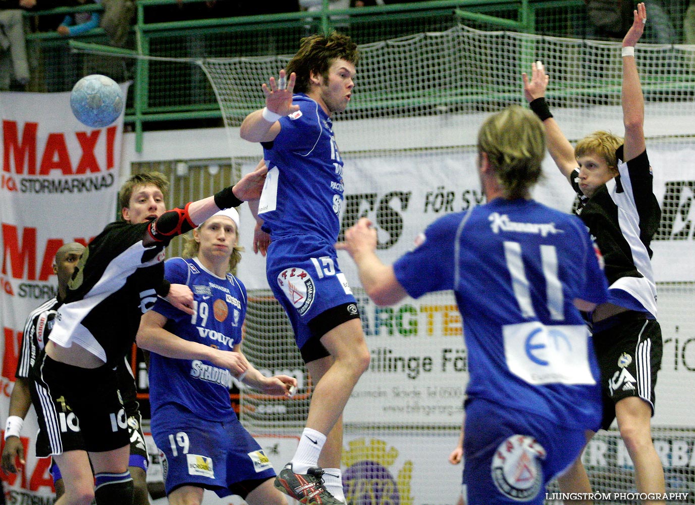 IFK Skövde HK-Redbergslids IK 1/4-final 1 35-28,herr,Arena Skövde,Skövde,Sverige,Handboll,,2006,6277