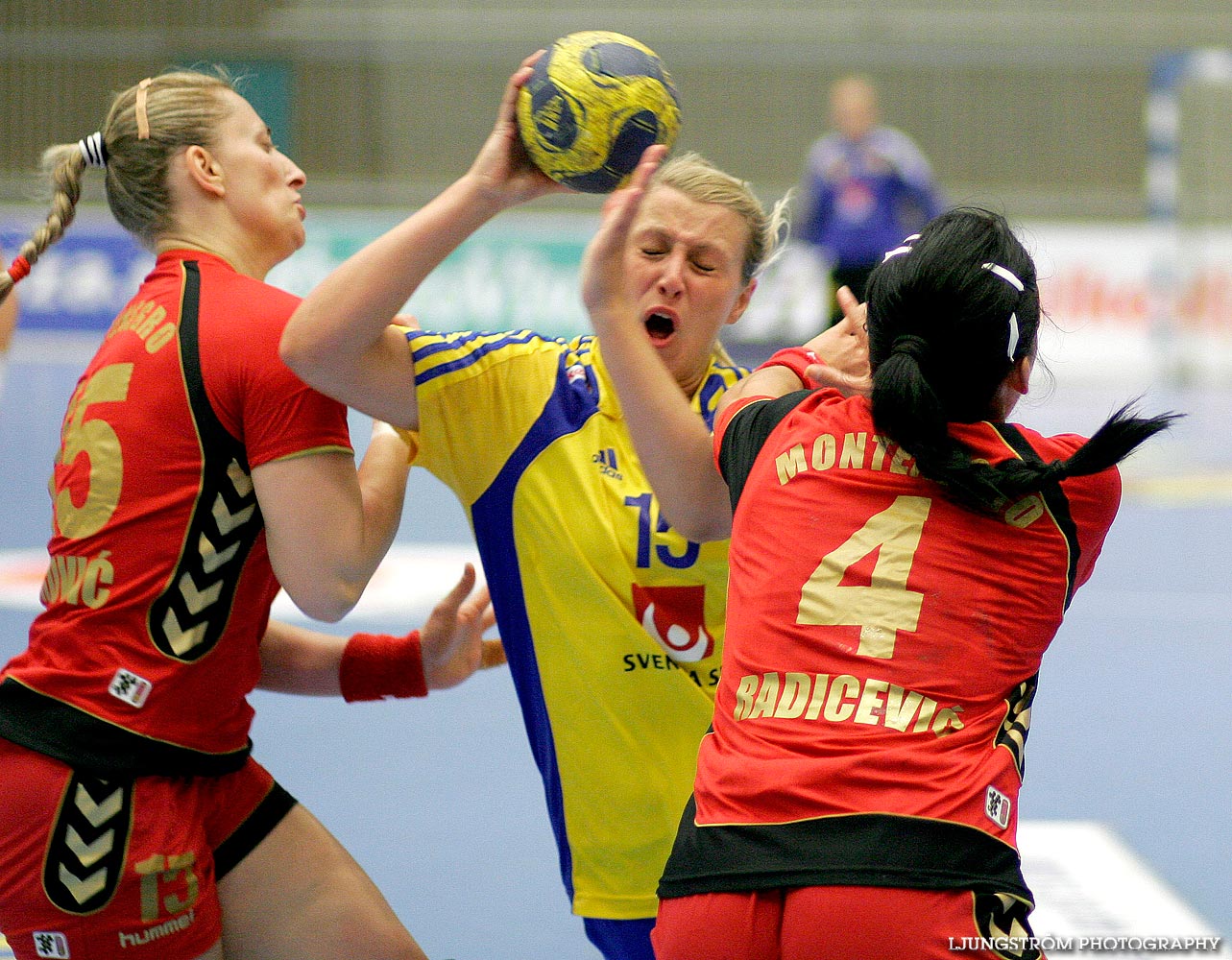 VM-KVAL Sverige-Montenegro 24-17,dam,Arena Skövde,Skövde,Sverige,Handboll,,2009,17657