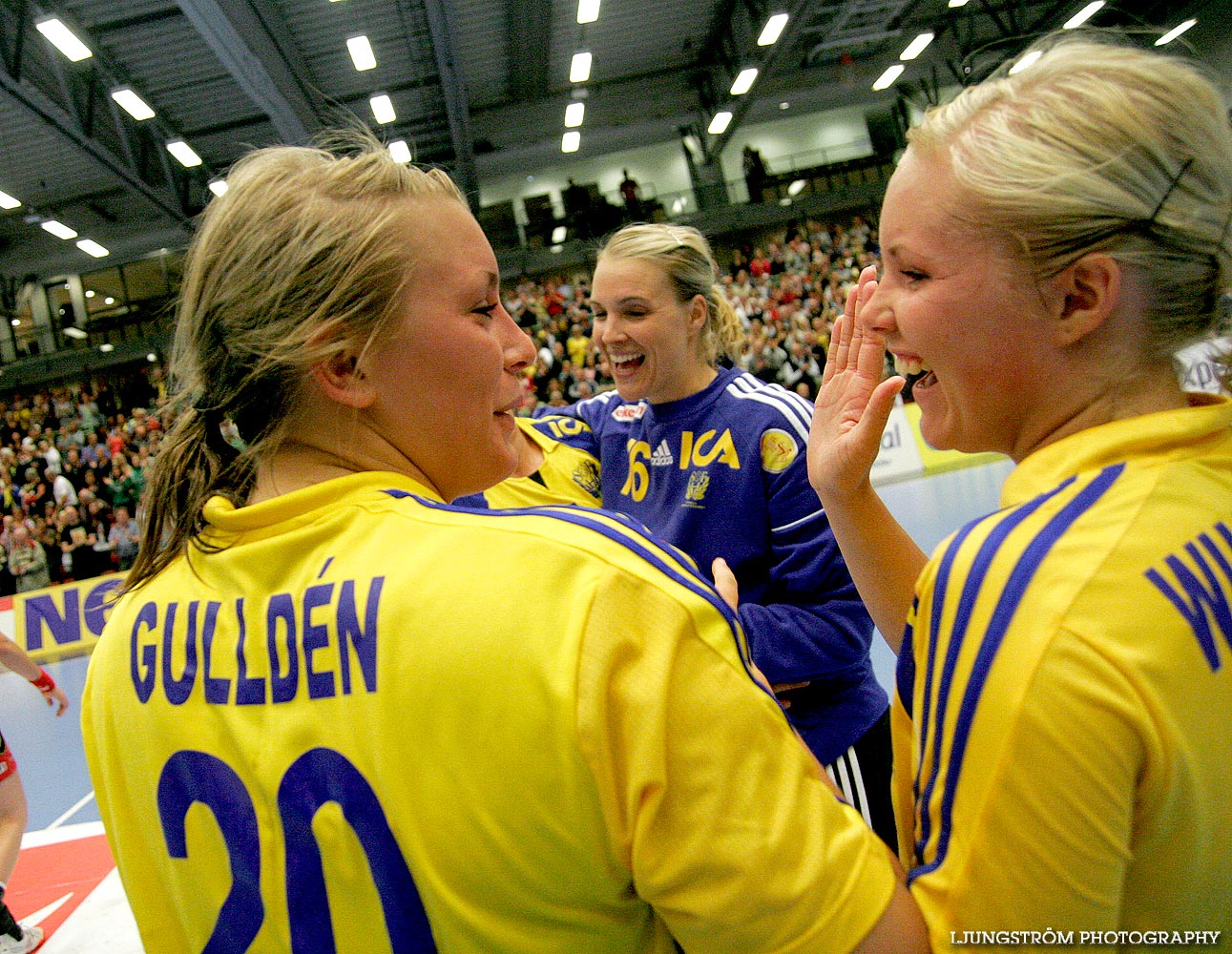 VM-KVAL Sverige-Montenegro 24-17,dam,Arena Skövde,Skövde,Sverige,Handboll,,2009,17677