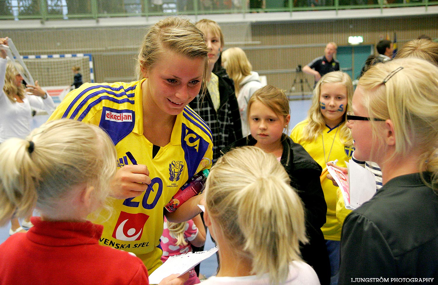 VM-KVAL Sverige-Montenegro 24-17,dam,Arena Skövde,Skövde,Sverige,Handboll,,2009,17689